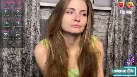 minimimi18 online show from December 17, 2025, 6:03 pm