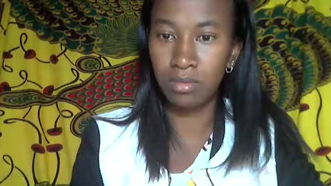 minouch211907 online show from September 22, 2025, 12:45 am