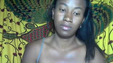 minouch211907 online show from September 23, 2025, 2:36 am