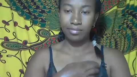 minouch211907 online show from October 10, 2025, 2:54 am