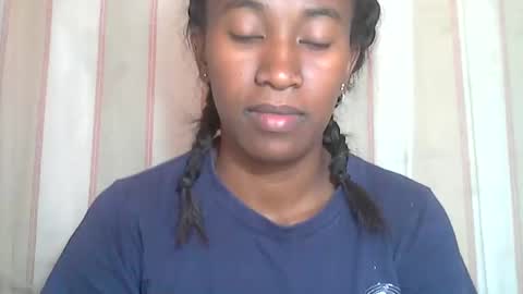 minouch211907 online show from January 12, 2026, 8:41 am