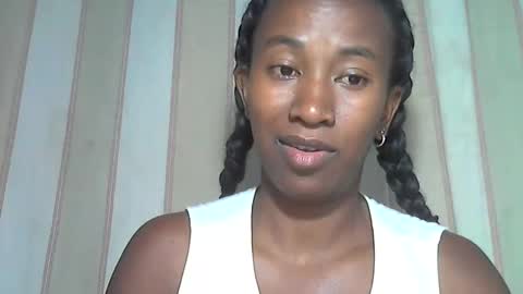 minouch211907 online show from February 4, 2026, 6:36 pm