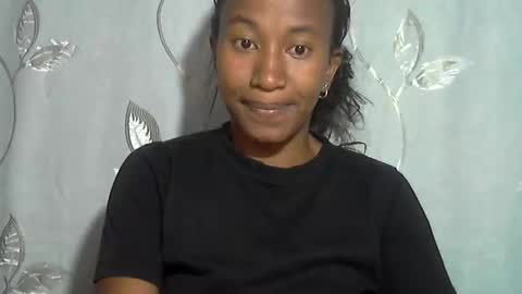 minouch211907 online show from March 8, 2026, 2:37 am