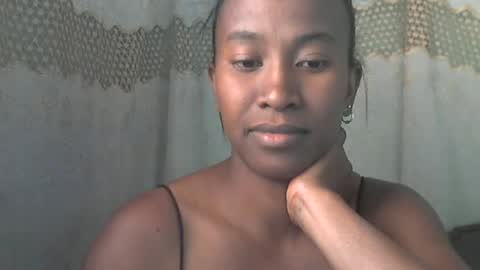 Snapshot of minouch211907 chatting on June 27, 2026, 12:22 pm minouch211907 online show from June 27, 2026, 12:22 pm