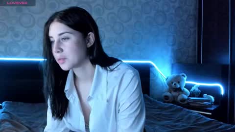 Hi Im Naomi online show from December 18, 2025, 12:06 am