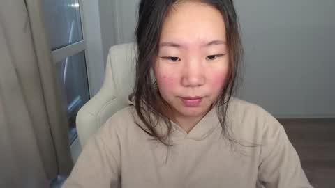 mira_g online show from February 12, 2025, 8:16 am