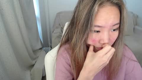 mira_g online show from September 19, 2025, 6:59 am