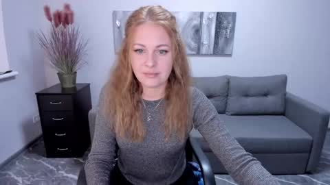 Snapshot of mira_whites chatting on January 31, 2025, 6:35 am Mira online show from January 31, 2025, 6:35 am