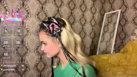 mirabella333 online show from November 6, 2025, 6:53 pm