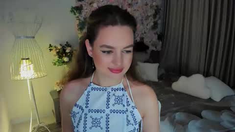 Emma online show from November 25, 2025, 6:08 pm