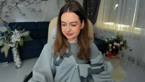 Snapshot of miraclecurly chatting on April 26, 2026, 10:02 am Emma online show from April 26, 2026, 10:02 am