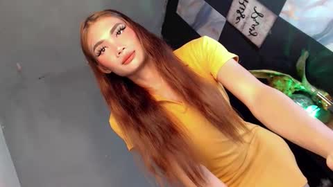 Snapshot of miraclegirl23 chatting on October 18, 2025, 3:13 pm Zoey online show from October 18, 2025, 3:13 pm