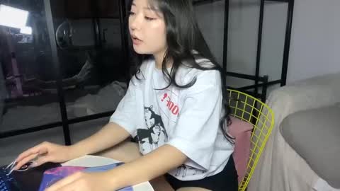 mirafloat online show from November 6, 2025, 11:22 am