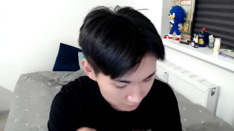              online show from November 9, 2025, 3:16 am