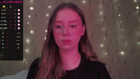 Snapshot of miranadevl chatting on December 3, 2024, 1:43 pm Kira online show from December 3, 2024, 1:43 pm