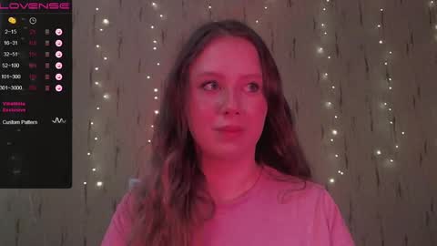 Snapshot of miranadevl chatting on December 7, 2024, 12:24 pm Kira online show from December 7, 2024, 12:24 pm