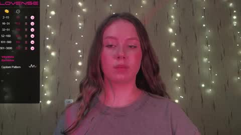 Snapshot of miranadevl chatting on December 11, 2024, 10:16 pm Kira online show from December 11, 2024, 10:16 pm