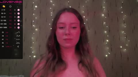 Snapshot of miranadevl chatting on December 17, 2024, 1:27 pm Kira online show from December 17, 2024, 1:27 pm