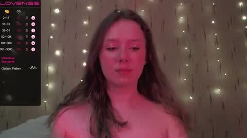 Snapshot of miranadevl chatting on December 26, 2024, 1:54 pm Kira online show from December 26, 2024, 1:54 pm