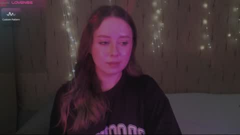 Snapshot of miranadevl chatting on February 4, 2025, 10:02 pm Kira online show from February 4, 2025, 10:02 pm