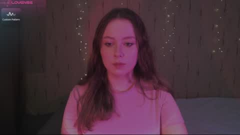 Snapshot of miranadevl chatting on February 5, 2025, 8:57 pm Kira online show from February 5, 2025, 8:57 pm