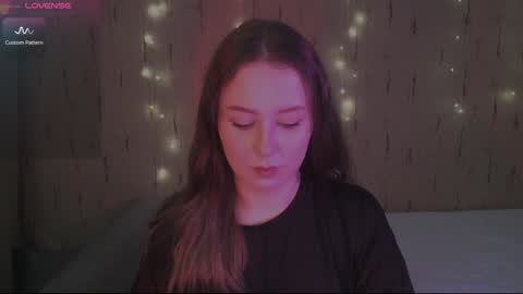 Snapshot of miranadevl chatting on February 6, 2025, 9:17 pm Kira online show from February 6, 2025, 9:17 pm