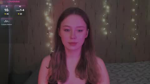 Snapshot of miranadevl chatting on March 2, 2025, 1:49 pm Kira online show from March 2, 2025, 1:49 pm