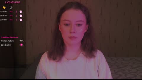 Snapshot of miranadevl chatting on September 10, 2025, 8:09 pm Kira online show from September 10, 2025, 8:09 pm