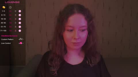 Snapshot of miranadevl chatting on September 18, 2025, 9:28 pm Kira online show from September 18, 2025, 9:28 pm