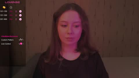 Snapshot of miranadevl chatting on September 30, 2025, 12:59 am Kira online show from September 30, 2025, 12:59 am