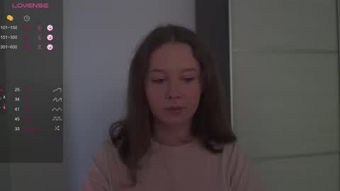 Snapshot of miranadevl chatting on October 9, 2025, 11:08 am Kira online show from October 9, 2025, 11:08 am