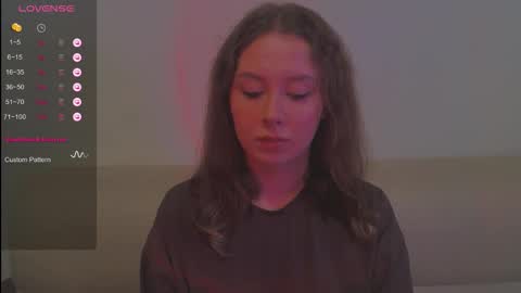 Snapshot of miranadevl chatting on October 28, 2025, 10:41 am Kira online show from October 28, 2025, 10:41 am