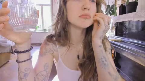 Snapshot of miranda2_0 chatting on November 8, 2025, 8:03 am miranda2_0 online show from November 8, 2025, 8:03 am