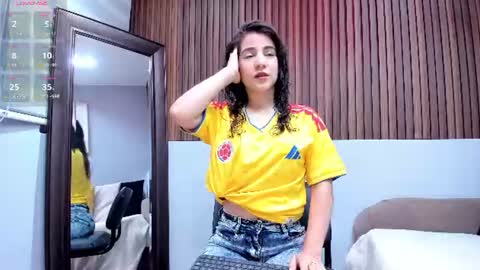 Snapshot of miranda_doll_ chatting on June 27, 2026, 12:22 pm online show from June 27, 2026, 12:22 pm