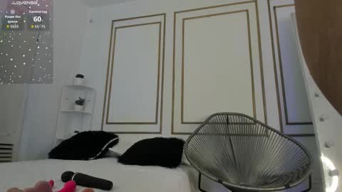 Snapshot of miranda_villa chatting on November 4, 2025, 12:37 pm Miranda online show from November 4, 2025, 12:37 pm