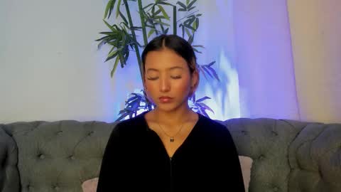 Snapshot of miranda_villa chatting on December 15, 2025, 12:53 pm Miranda online show from December 15, 2025, 12:53 pm