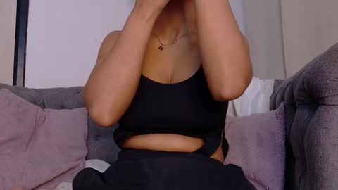 Snapshot of miranda_villa chatting on December 19, 2025, 12:01 pm Miranda online show from December 19, 2025, 12:01 pm