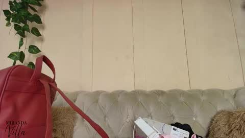 Snapshot of miranda_villa chatting on February 11, 2026, 12:21 pm Miranda online show from February 11, 2026, 12:21 pm