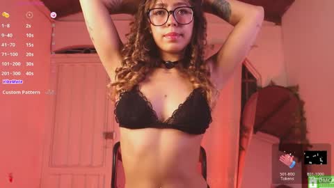 Snapshot of miranditaa chatting on April 8, 2026, 3:28 am MIRANDA HERNANDEZ online show from April 8, 2026, 3:28 am