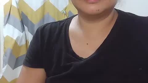 Snapshot of mireille_27 chatting on November 15, 2025, 1:51 pm mireille_27 online show from November 15, 2025, 1:51 pm