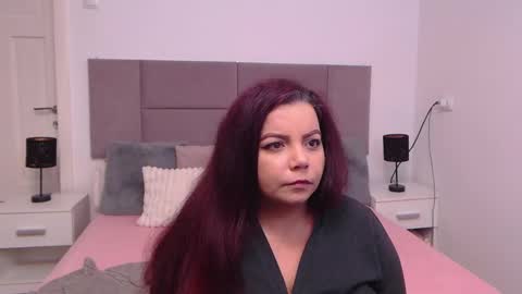 Snapshot of miryamines chatting on December 19, 2024, 2:46 pm MiryamInes online show from December 19, 2024, 2:46 pm