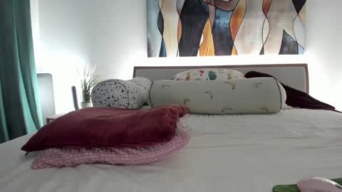 Snapshot of mis_eva chatting on November 24, 2025, 7:13 pm Eva online show from November 24, 2025, 7:13 pm