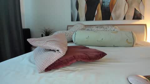 Snapshot of mis_eva chatting on January 12, 2026, 6:18 am Eva online show from January 12, 2026, 6:18 am