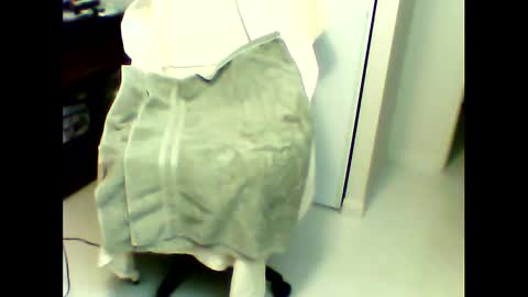 Snapshot of mis_robinson chatting on December 8, 2024, 11:14 am mis_robinson online show from December 8, 2024, 11:14 am