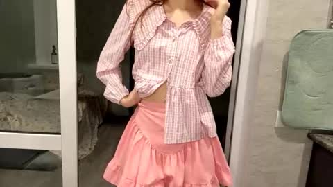 Molly online show from October 11, 2025, 4:05 pm