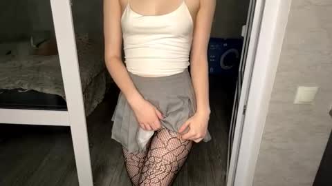 Molly online show from November 13, 2025, 5:45 pm