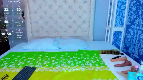 Mishell online show from October 31, 2025, 1:34 pm