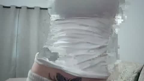 Snapshot of mishymoon chatting on July 18, 2026, 9:40 pm Elora online show from July 18, 2026, 9:40 pm