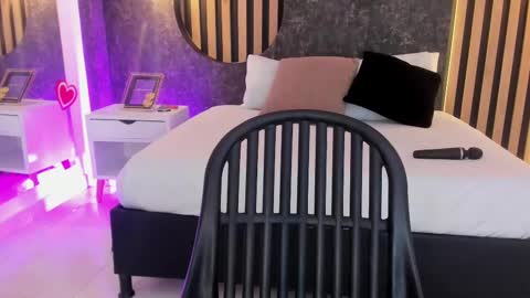 Snapshot of miss10_antonella chatting on February 21, 2025, 8:16 pm Antonella online show from February 21, 2025, 8:16 pm