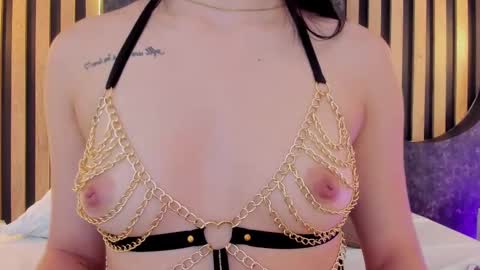 Snapshot of miss10_antonella chatting on February 22, 2025, 8:20 pm Antonella online show from February 22, 2025, 8:20 pm